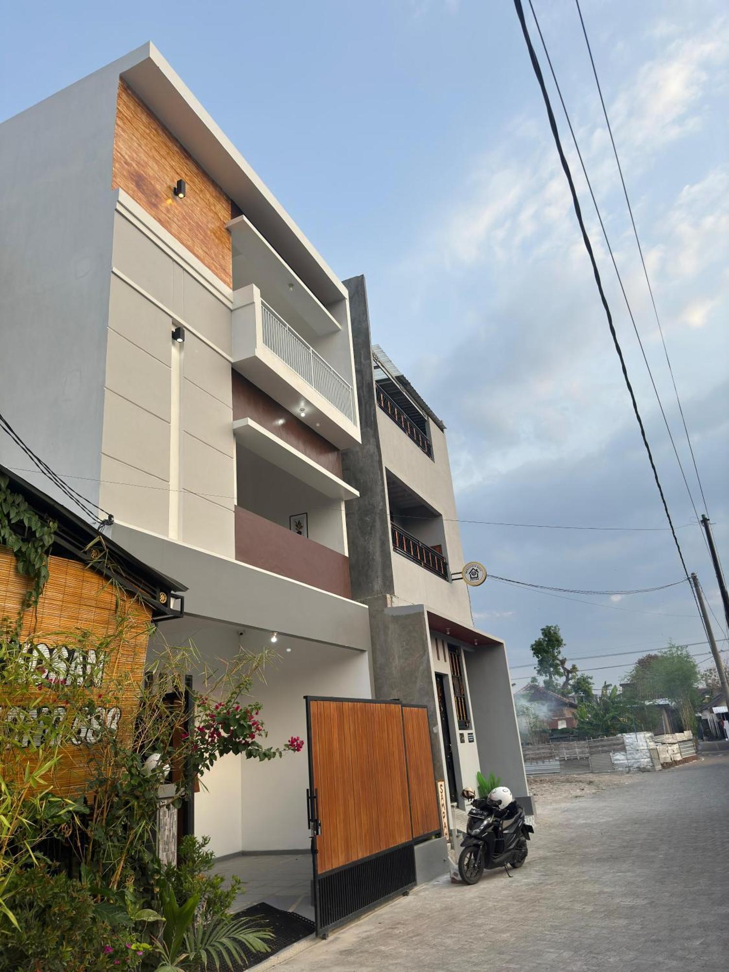 Han Gang Syariah Ponorogo ภายนอก รูปภาพ
